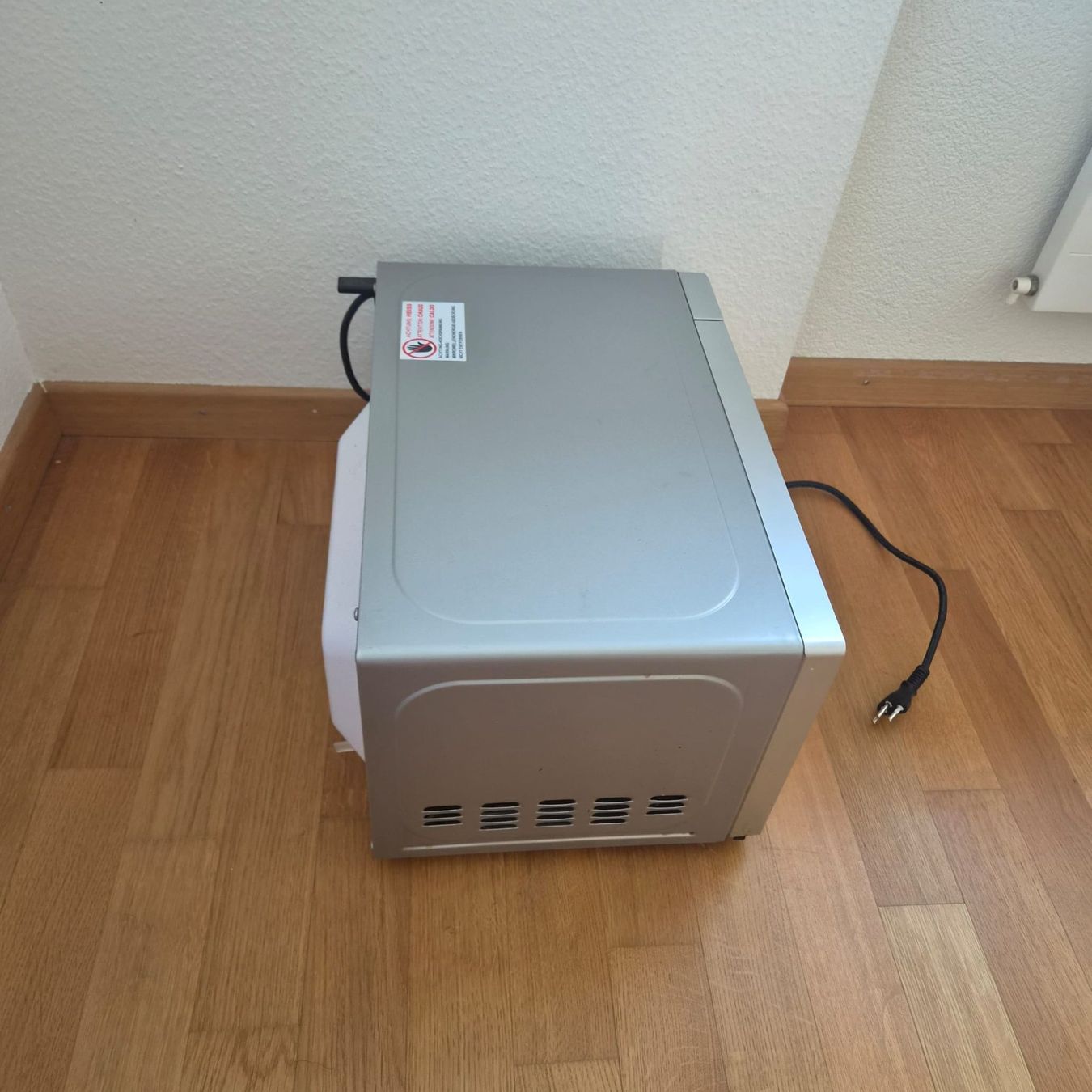 Elettrodomestici da cucina: Fust Mikrowelle silber gebraucht – Usato da Zürich venduto da mx.x 3