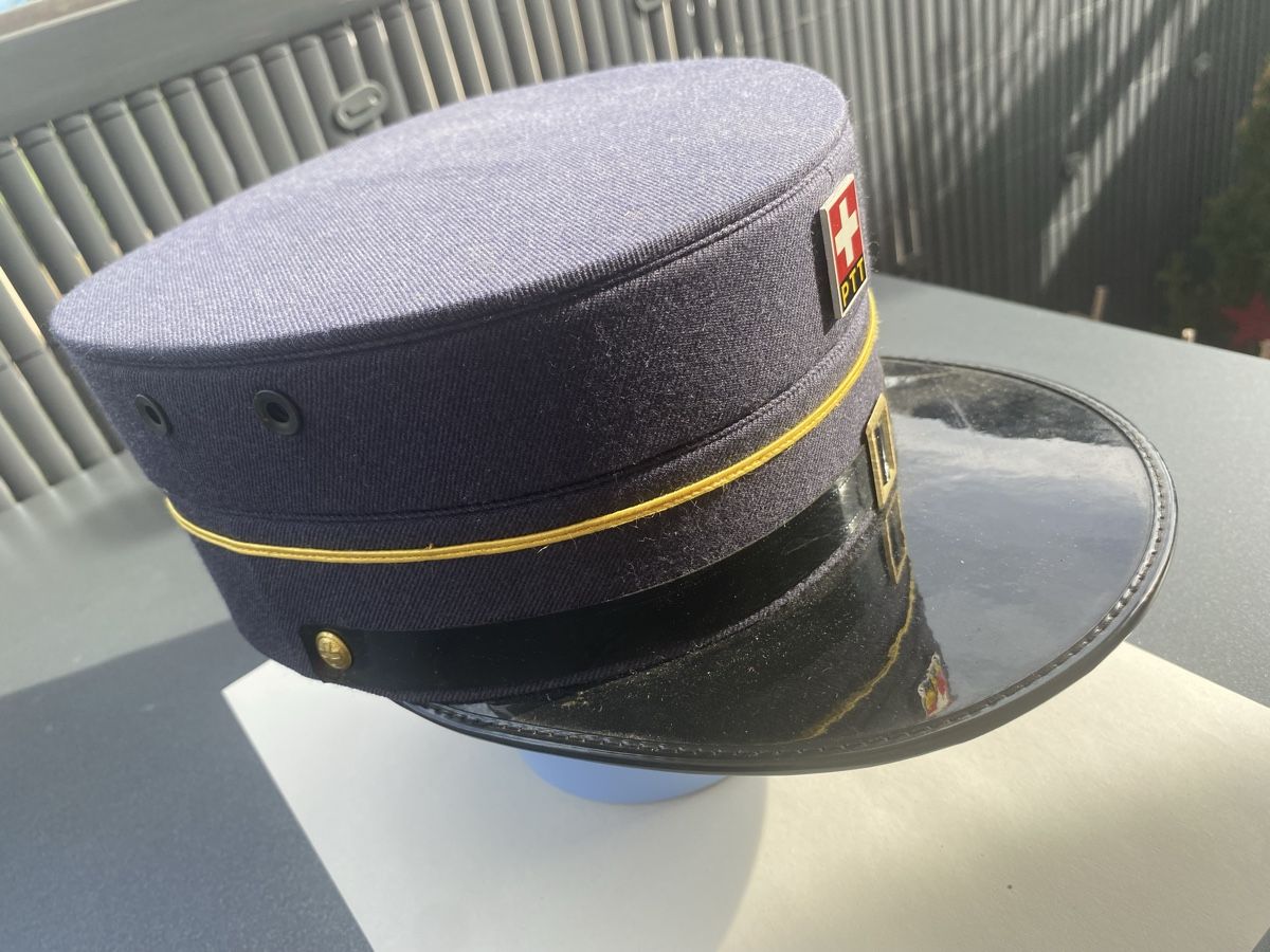 La Poste Uniformes: Casquette poste suisse  – D'occasion à bôle par Pilou83 1