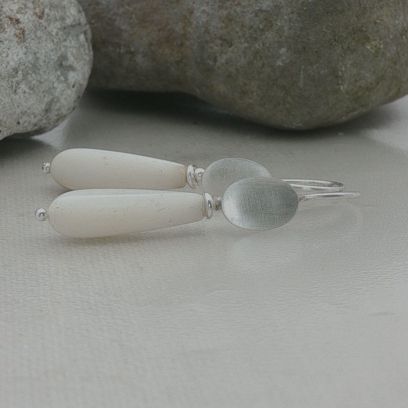 Olga Ribler Boucles d'oreille: Feine Ohrringe mit Perlmutter in Silber – Neuf (Voir description) à Luzern par Schmuckoutlet 4