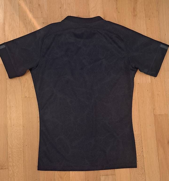 Canottiere & Pantaloni: All Blacks Trikot wie neu Gr.M – Usato da Brunnen venduto da Rodge 1