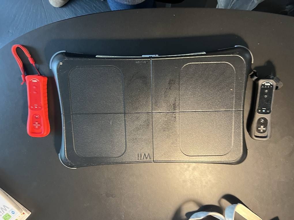 Konsolen: Komplett Set wii fit plus Board – Gebraucht aus Pfaffhausen von willa02 4
