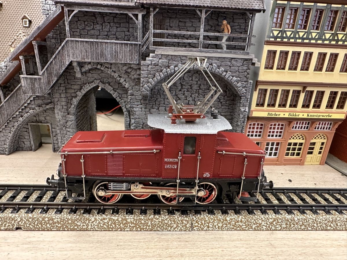 Märklin Modellini di ferrovie: Märklin 3001 DB BR E63 – Usato da Lupsingen venduto da New-Haven 1
