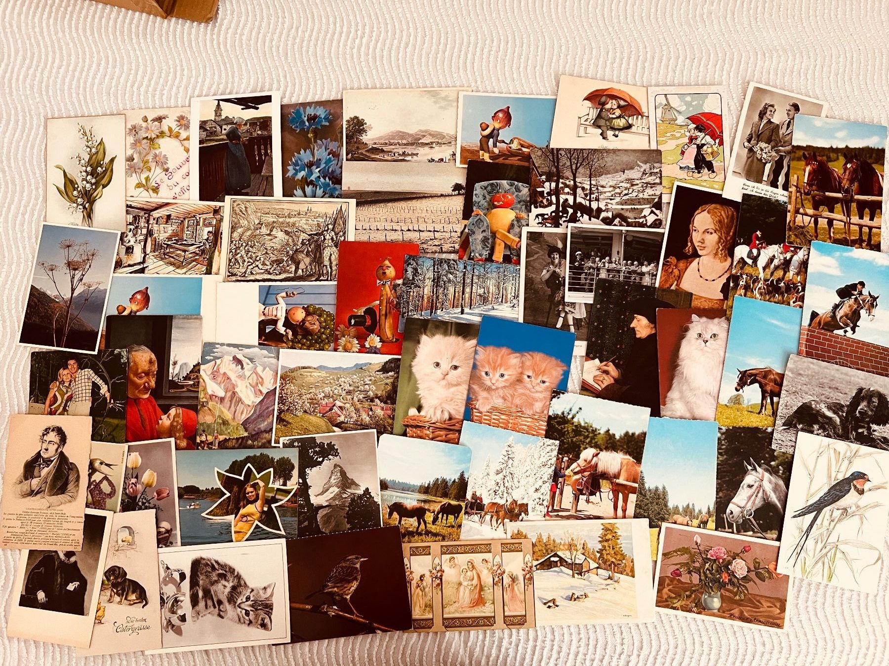 Cartes postales: ca 280 Ansichtskarten Kitsch und Chrüsimüsi – D'occasion à Hinwil par Sidi4 1