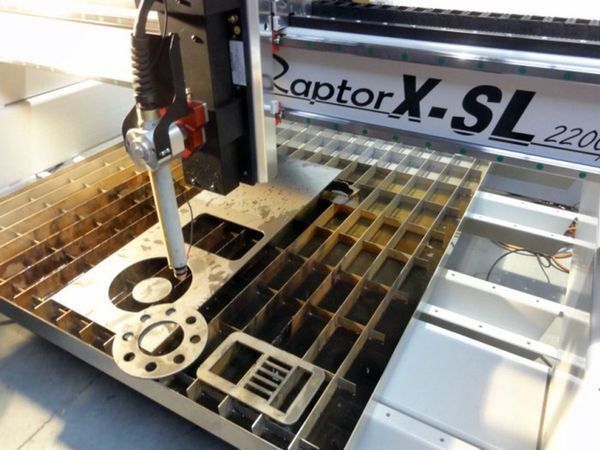 Tutte le macchine: CNC Plasmaschneider PlasCUT-1350 – Nuovo e nell'imballaggio originale da Geldern venduto da CNC-STEP 9