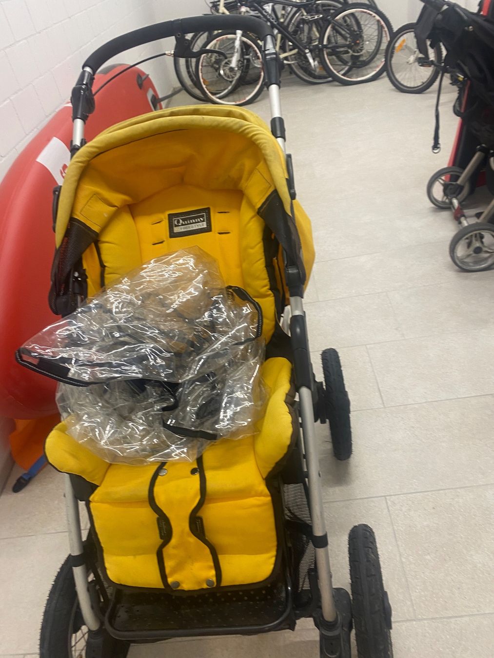 Carrozzine: Quinn Freestyle Kinderwagen – Usato da Küssnacht am Rigi venduto da mir_5tq6 3