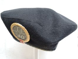 Schweizer Armee Béret in sehr schönem Zustand mit Emblem