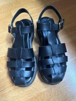 Fischgrat-Sandalen aus Leder / Damen