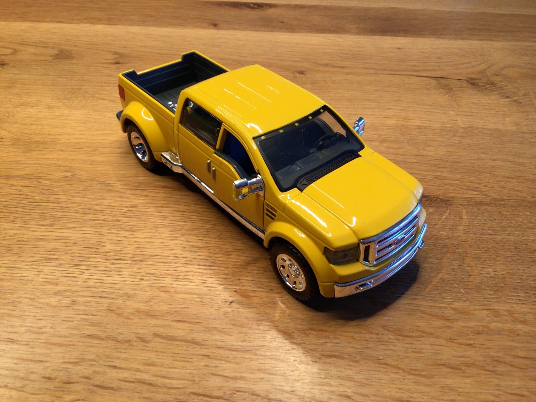 Ford Modellini d'auto: Modellauto Ford F350 – Usato da Oberengstringen venduto da Reini1063