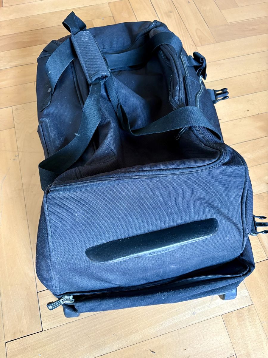 Burton Reisekoffer: Rollkoffer Burton – Gebraucht aus Zürich von ea_so8p 1