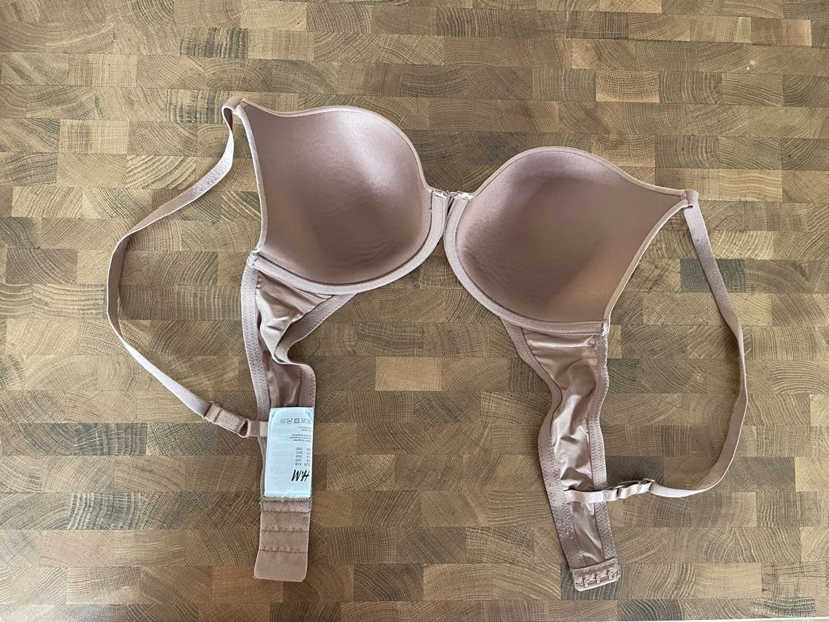 H&M Sonstige Unterwäsche: dunkle Hautfarbe BH mit Bügel, 85B – Gebraucht aus Bern von AnnaS13 1