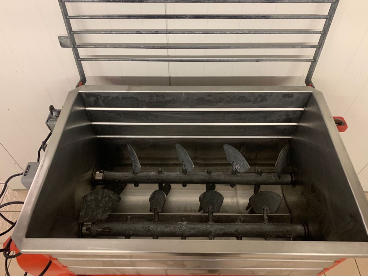 Tutte le macchine: Impastatrice per carne, usata, ottime condi – Usato da Chironico venduto da mgm_brj8 1