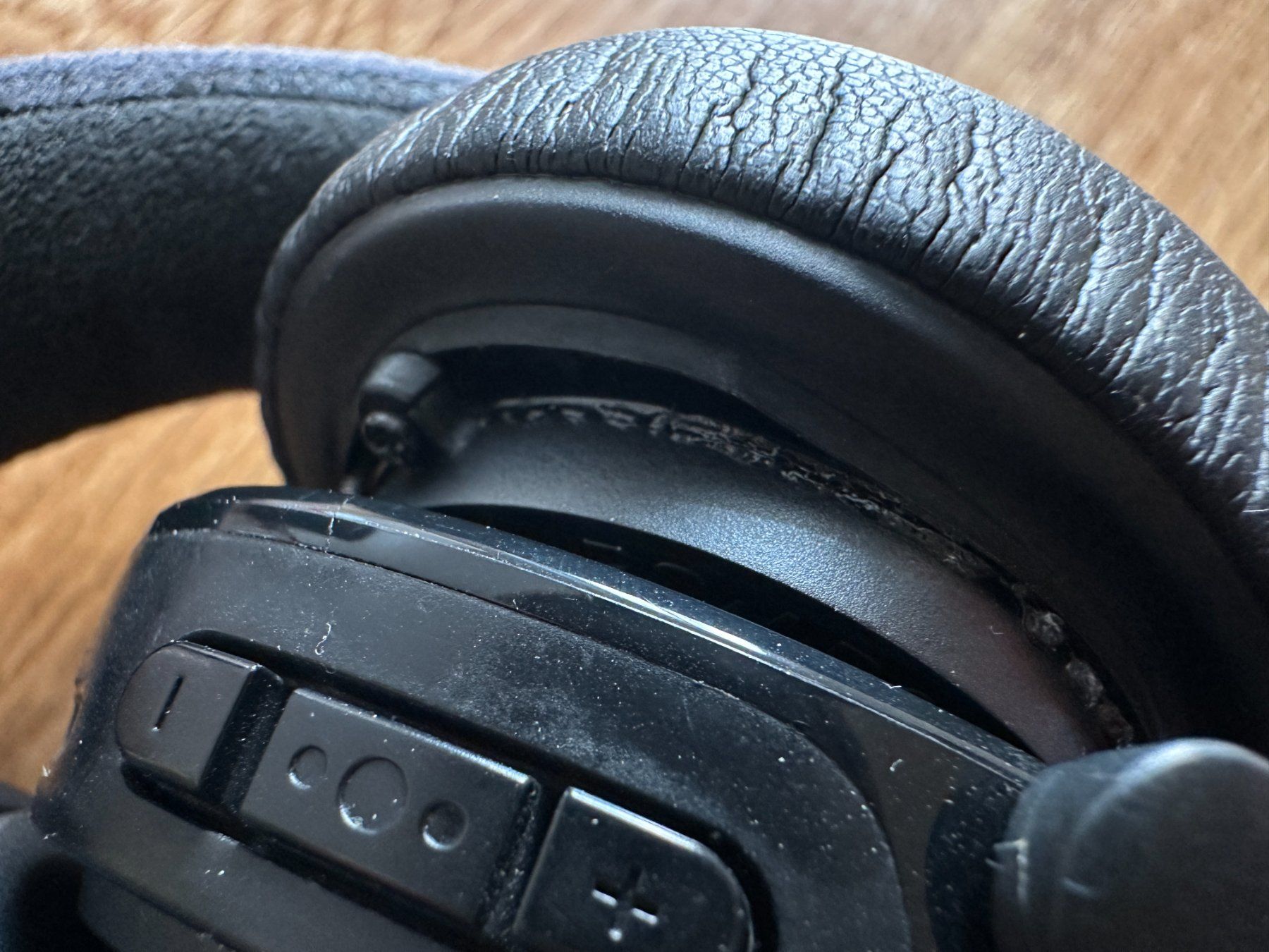 Cuffie: Bose SoundLink On-Ear Bluetooth Wireless Headphones – Difettoso da Lausanne venduto da brixton 8