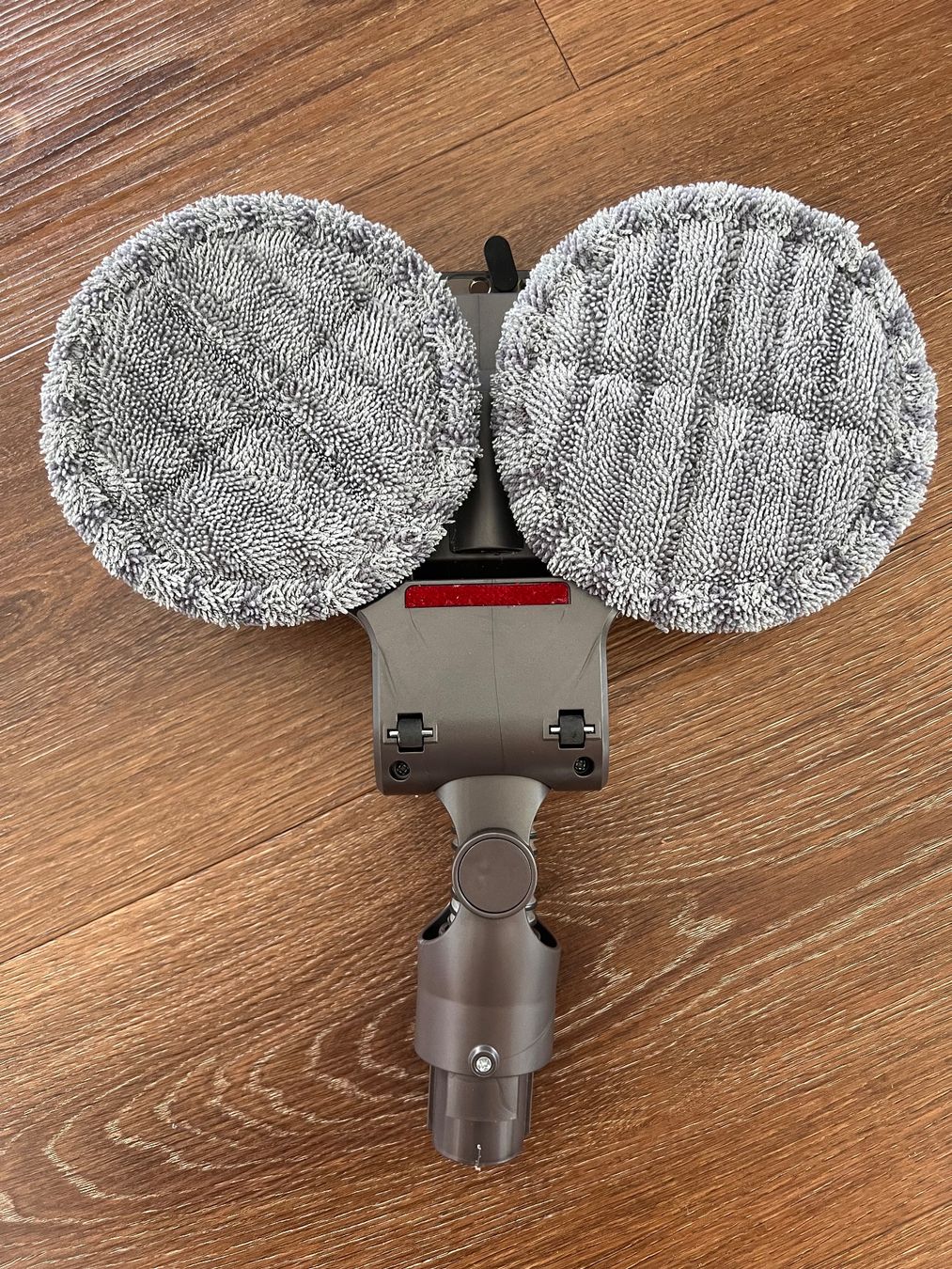 Dyson Aspirapolveri & Accessori: Dyson Wischaufsatz mit Wassertank inkl. 6 Mikrofaserpads – Usato da Zürich venduto da An_B 2