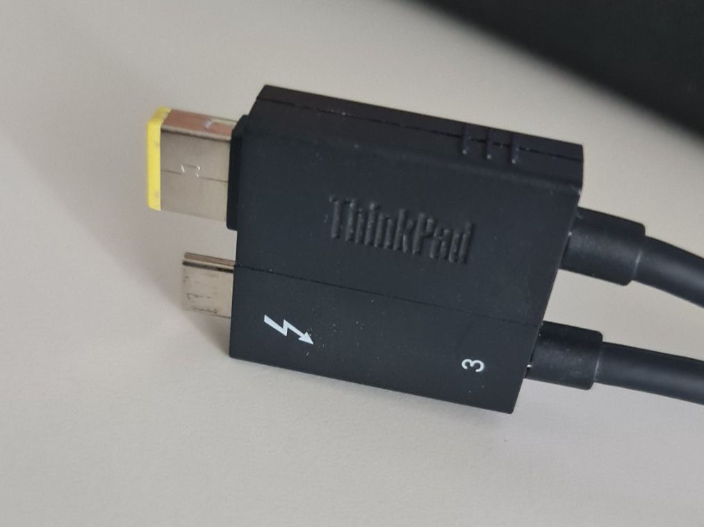 Lenovo Cavi: Original Lenovo ThinkPad Thunderbolt 3 Dock Gen 2 SplitKabel – Usato da Basel venduto da YMSP 1
