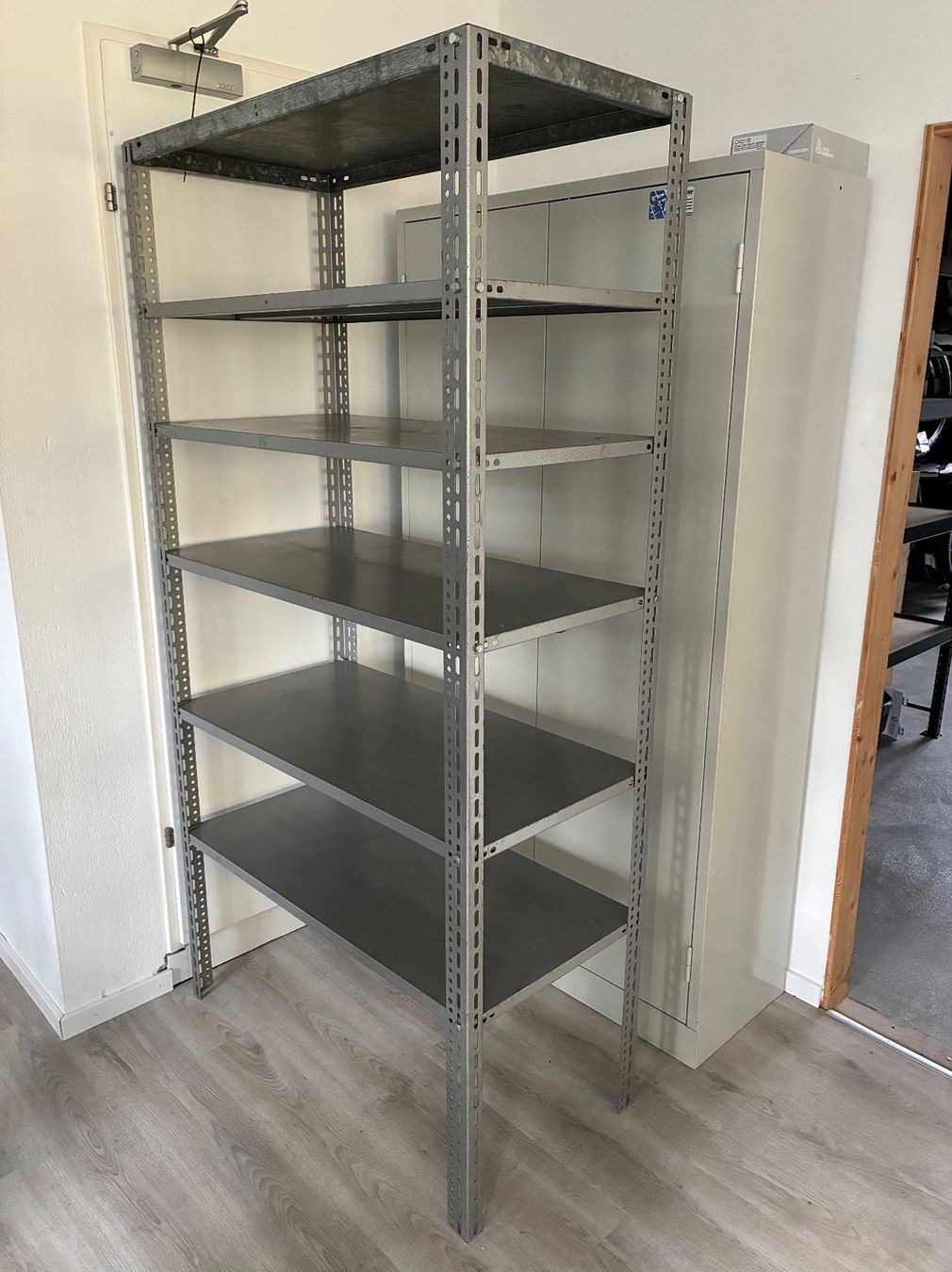 Scaffali: Robustes Metallgestell 200x100x50cm – Usato da Niederhelfenschwil venduto da Spider150 1