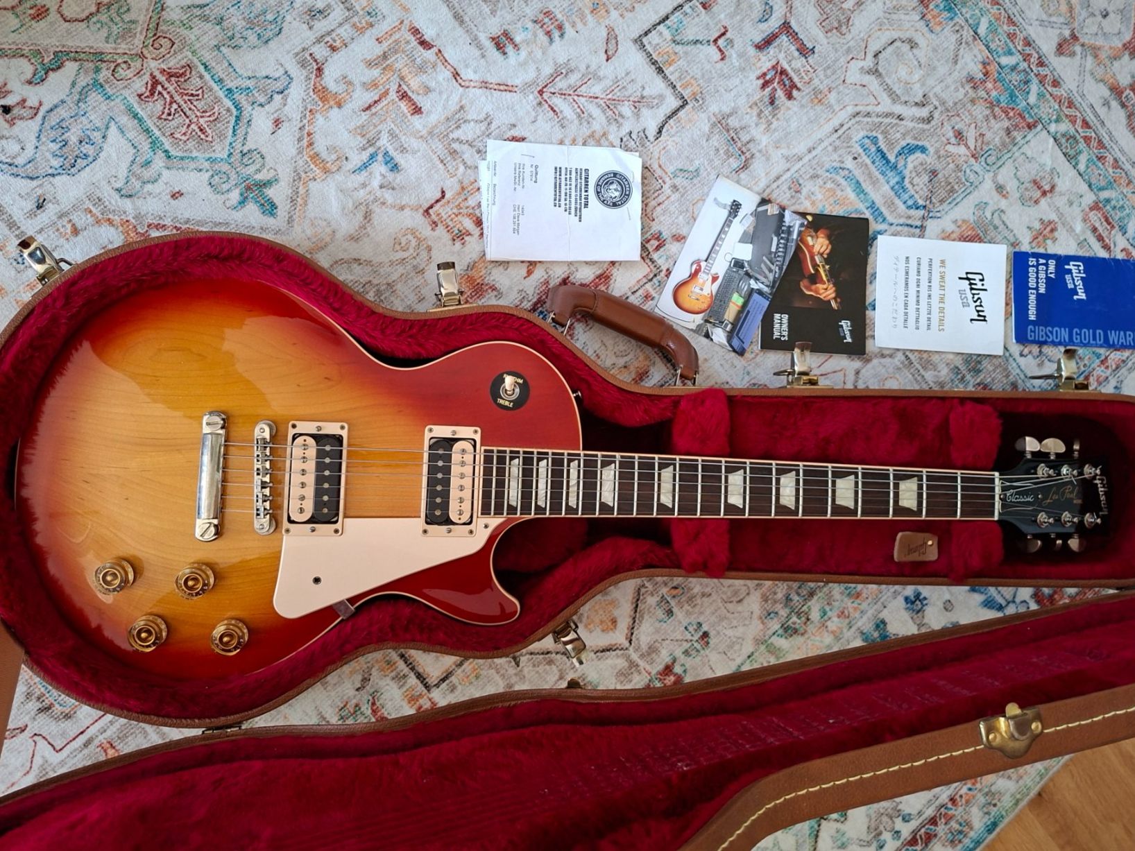 Gibson Instruments de musique: Gibson Les Paul 2017 Classic T. – D'occasion à Unterseen par dav_7jqb 1