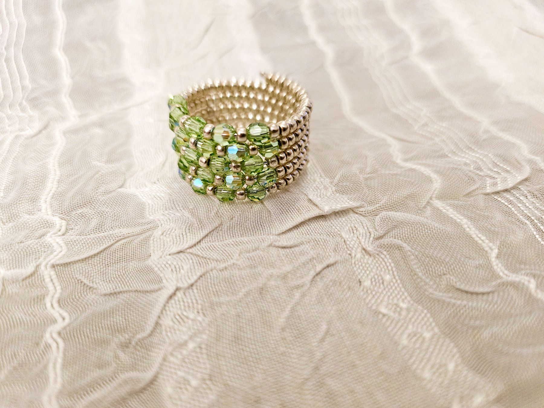 Anelli: Handgemachte Perlen Ring  aus swarovski perlen gr 52/53 – Nuovo e nell'imballaggio originale da Dietikon venduto da Eleda 1