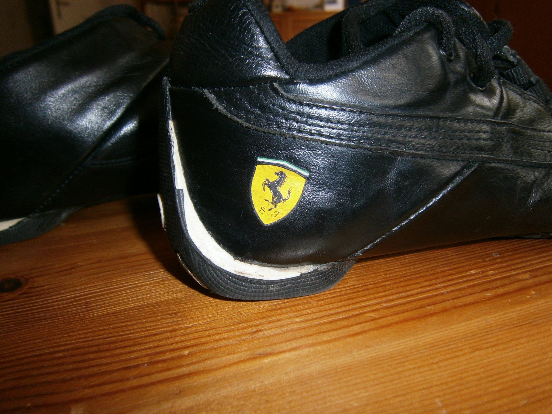 Puma Schuhe für Jungen: Puma Schuhe Gr. 37 – Gebraucht aus Glarus von swimmy 2