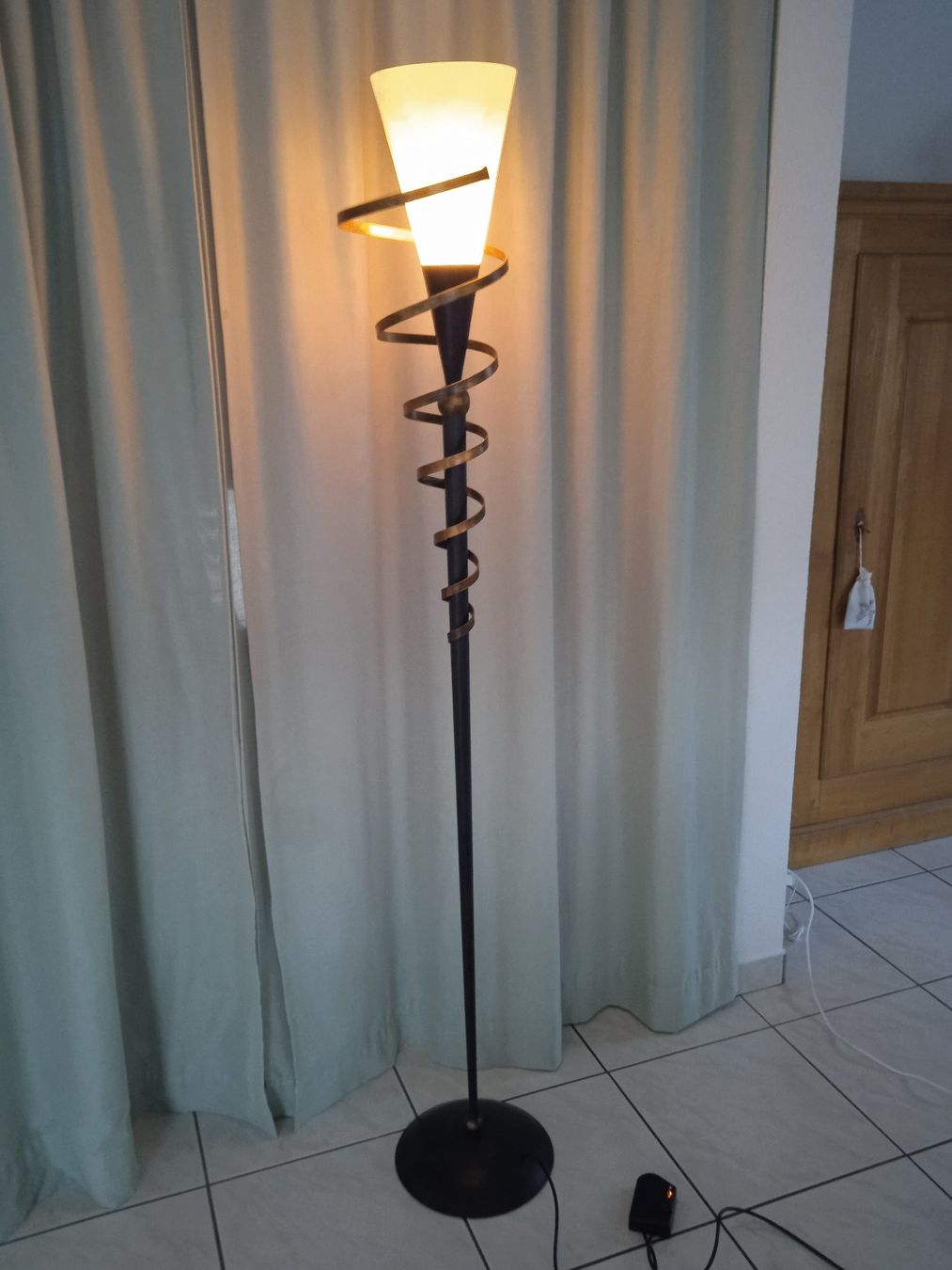 Lampade: Stehlampe (dimmbar) – Usato da Rothrist venduto da MaSa82 2