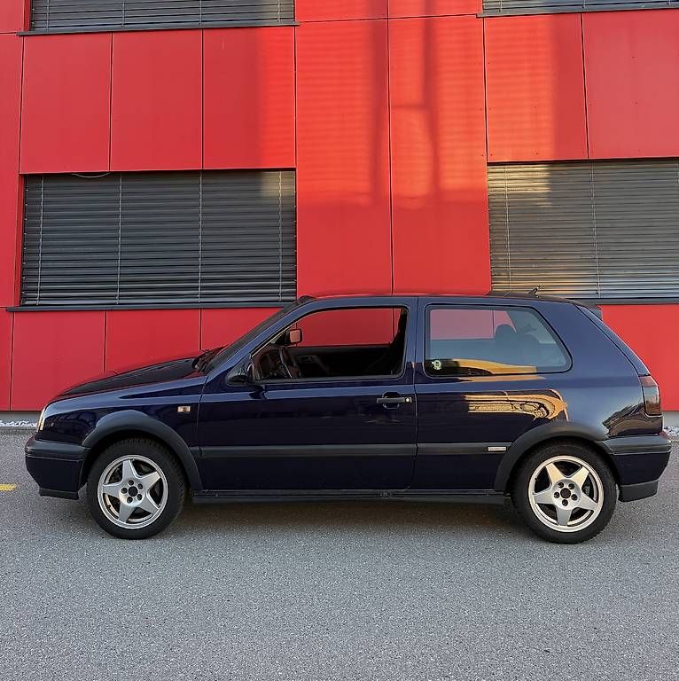 Automobili: VW Golf 3 GTI frisch ab Mfk – Usato da Bulle venduto da Sesey 1