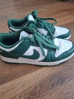 Nike Dunk Low grün