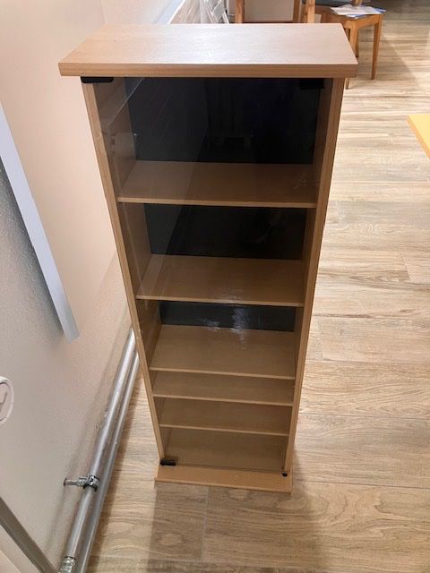 Regale: CD, DVD, Bücher etc. Gestell, Vitrine – Gebraucht aus Thalwil von Trainspotter 1