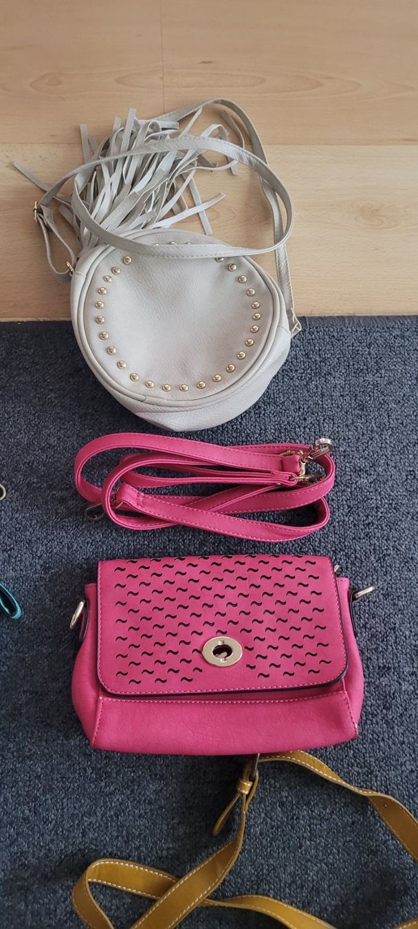 Taschen für Damen: Satz von 7 Handtaschen – Neu (gemäss Beschreibung) aus Schöfflisdorf von CrRG21 2