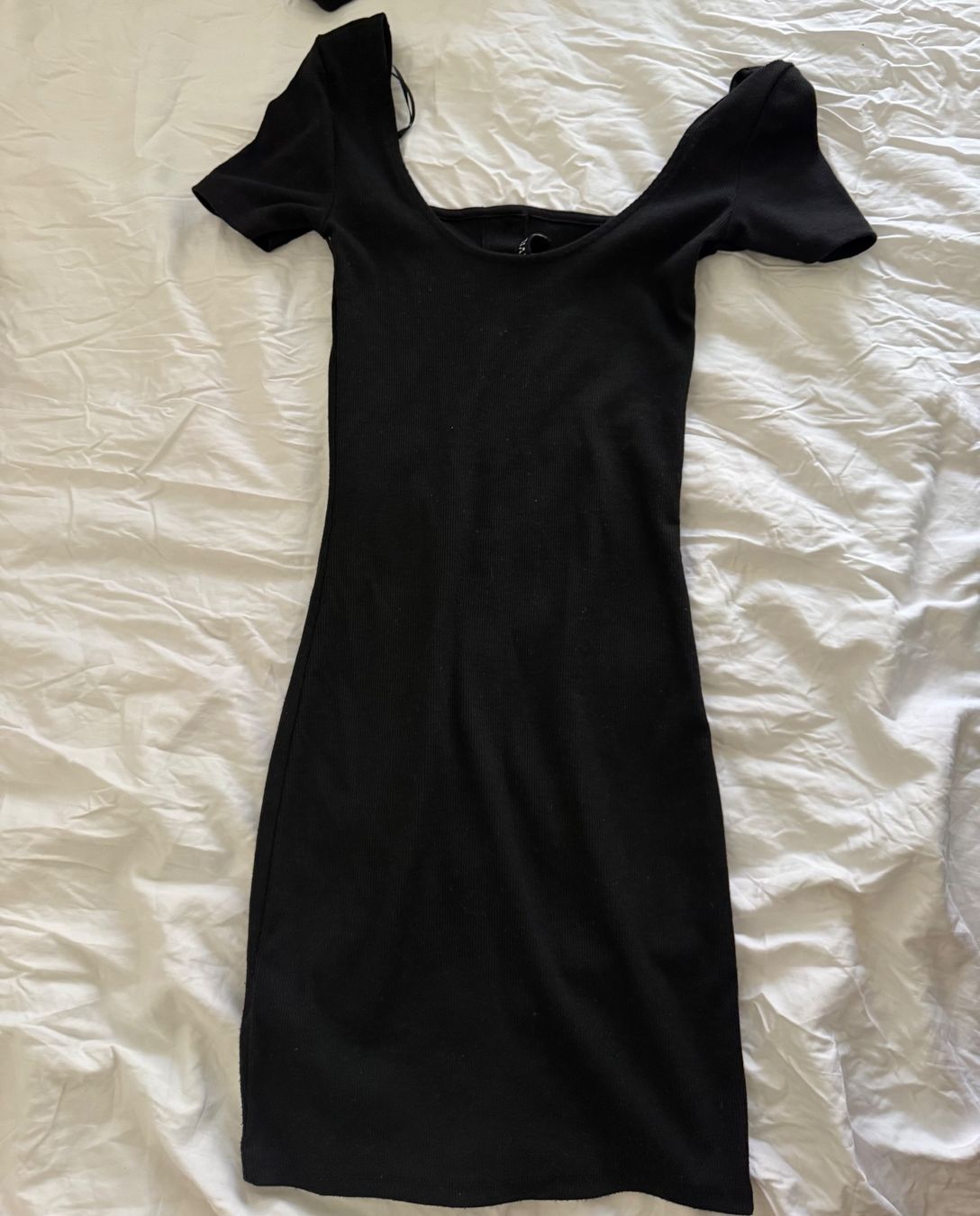 H&M Kleider: Schickes Kleid mit Knöpfen, Grösse XS – Gebraucht aus Zürich von lak_fr2n 2