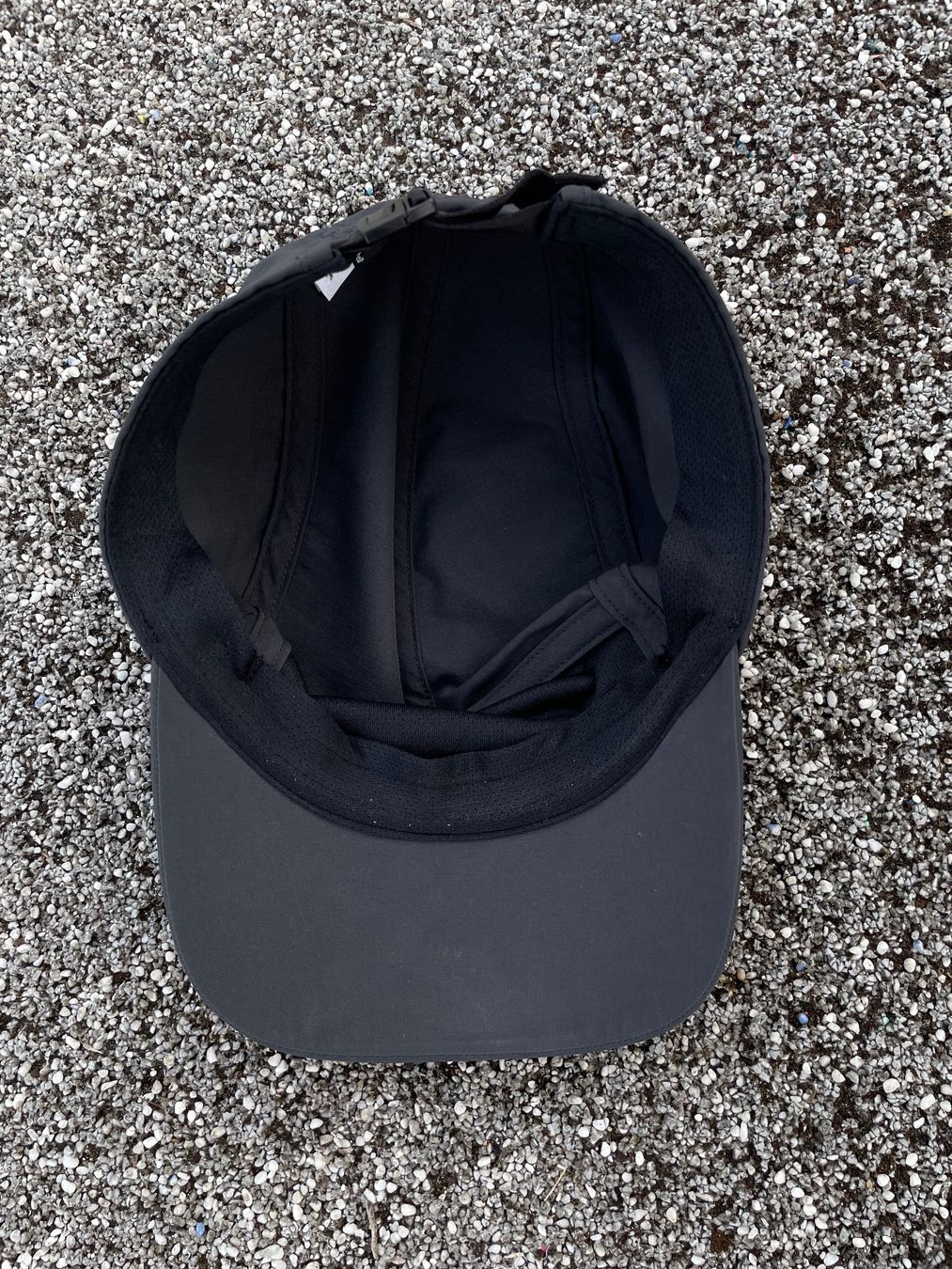 Mont Bell Copricapi, berretti & cappellini: 2K10 Mont-Bell 5-Panel Cap – Usato da Zürich venduto da le_souk 4