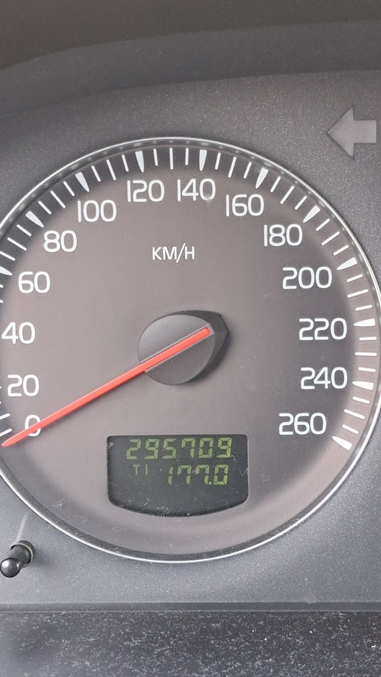 Volvo Autos: Volvo V70 D5 – D'occasion à Rothenthurm par Sachsturbo 7