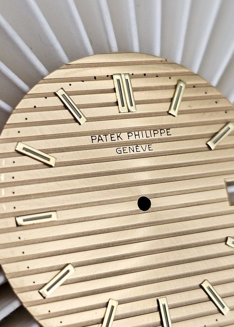 Patek Philippe Uhren: Quadrante Patek Philippe Nautilus Ref. 3700 TYPE 3 SIGMA – Gebraucht aus Lugano von R.Riccardo 1