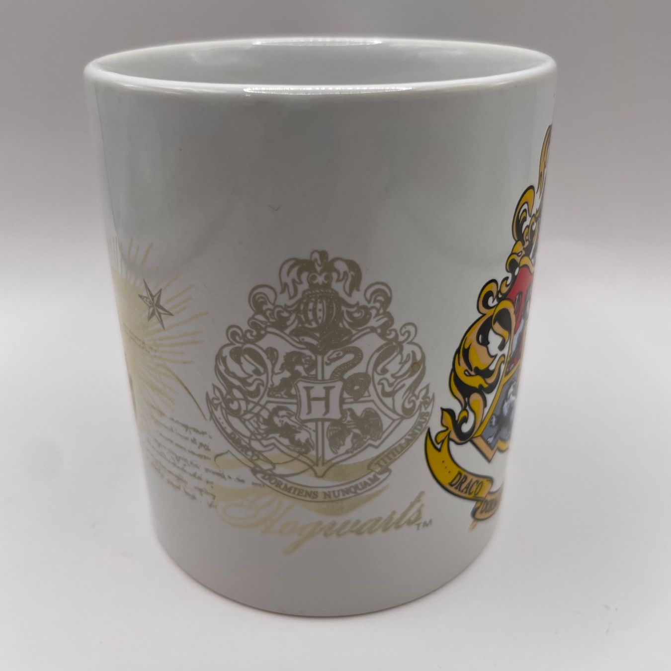 Tazze: Harry Potter Hogwarts Founders Tasse Warner Bros. 2012 – Usato da Bubikon venduto da SwissSecondLife 2