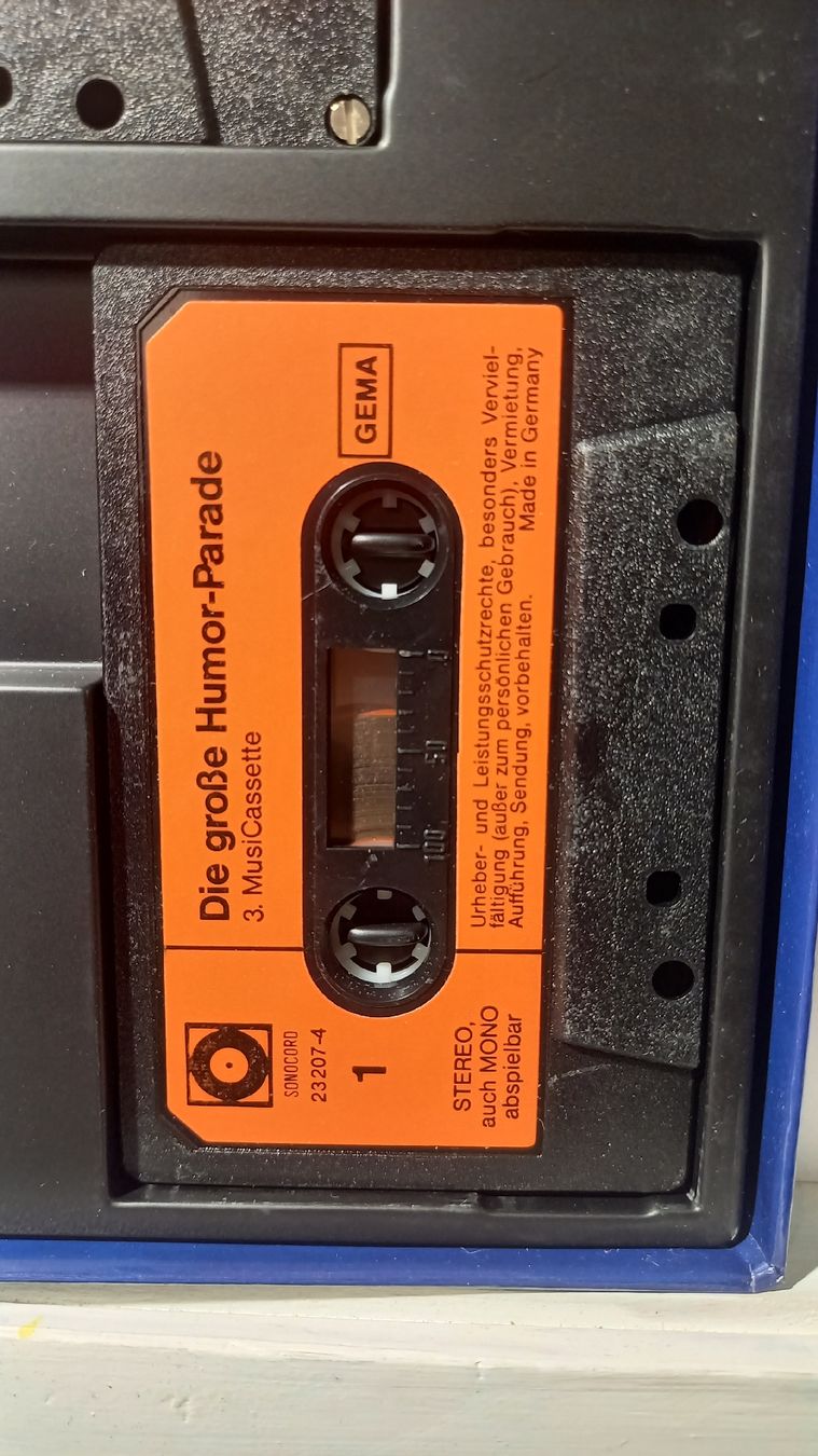 Musicassette: Die grosse Humor-Parade MusiCassette Box – Usato da St. Gallen venduto da Bir_Rer 5