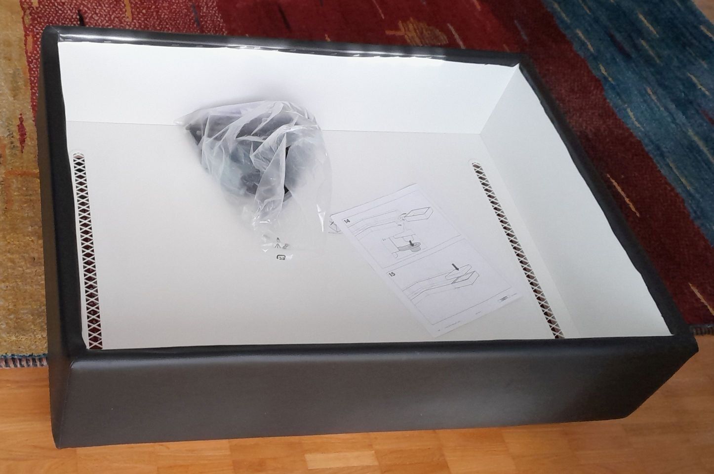 Ikea Tabourets: Ikea Hocker VIMLE Grann/Bomstad schwarz mit Aufbewahrung – D'occasion à Aarau par Rsr 1