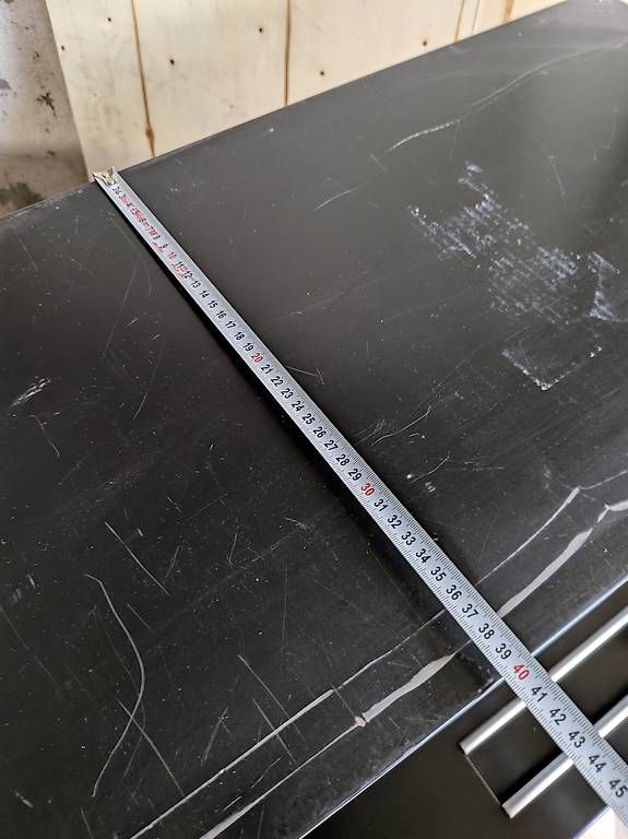 Armadi: Schwarz Metall Schrank – Usato da Bern venduto da BeteranoMarket 4