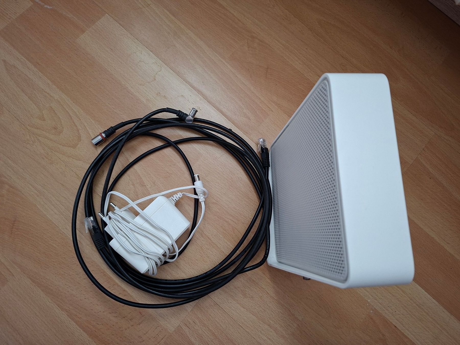 Sunrise Modems & Router: Routeur Sunrise Connect Box 1 – Gebraucht aus Tavannes von Antrim 2
