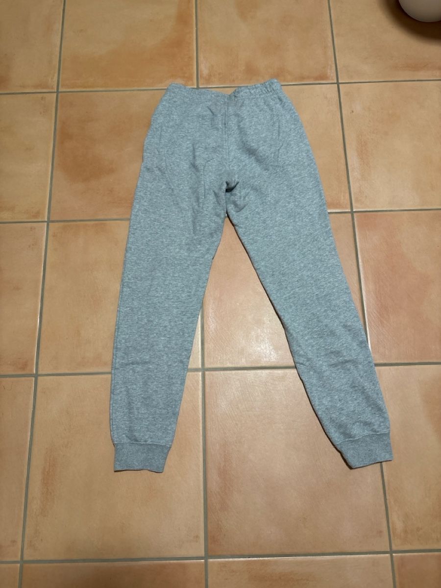 Nike Pantaloni: Nike jogging pants grey size XS good condition – Nuovo (secondo la descrizione) da Gland venduto da Dedecop2 3