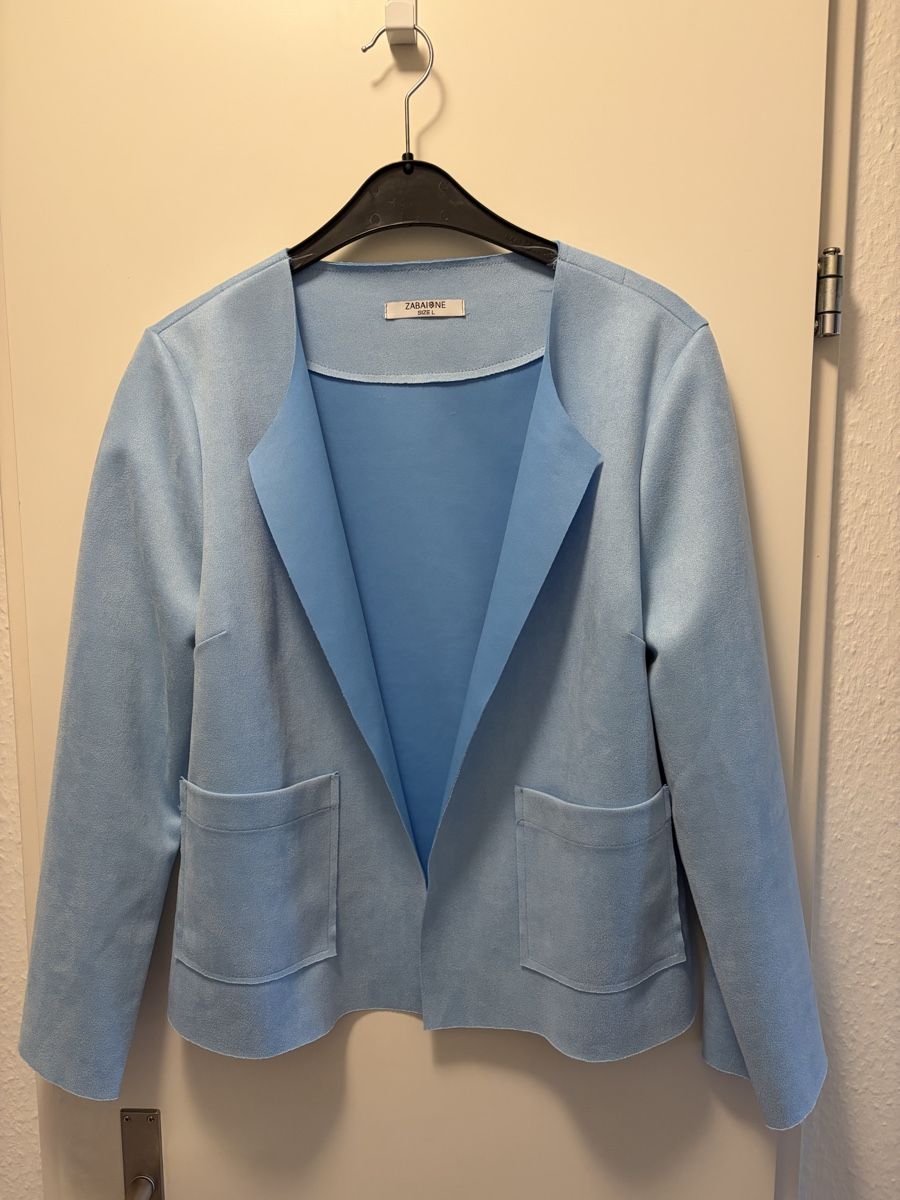Vestes: Blazer, hellblau, Wildleder Optik – Neuf avec emballage d'origine à Muttenz par stoeberi01