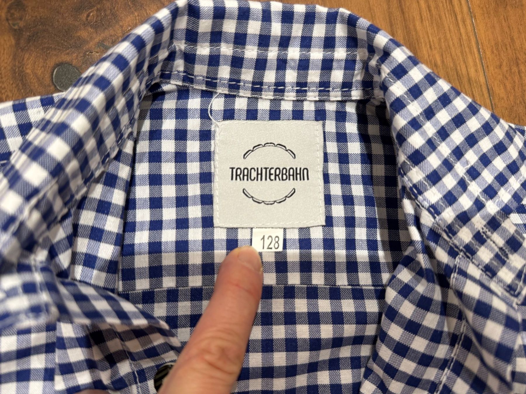 Chemises, T-shirts & Polos: Hemd vom Trachterbahn Gr 128 – D'occasion à Egg b. Zürich par Nathalie14 2