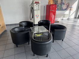 5 Sessel und Glastisch Gratis 