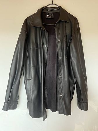 Veste noire - taille M - Pull & Bear