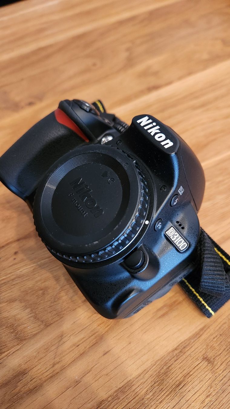 Nikon Fotocamera: Appareil photo Nikon D3100 – Usato da Aigle venduto da Mickael-b4