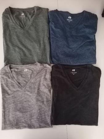 Lot 4 t-shirts homme H&M col en V couleurs diverses taille S