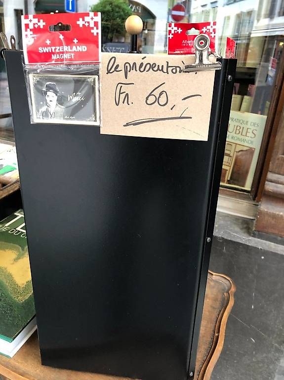 Altro in Decorazioni & Accessori: Présentoir rotatif de table pour aimants – Usato da Vevey venduto da Phiphi01 2