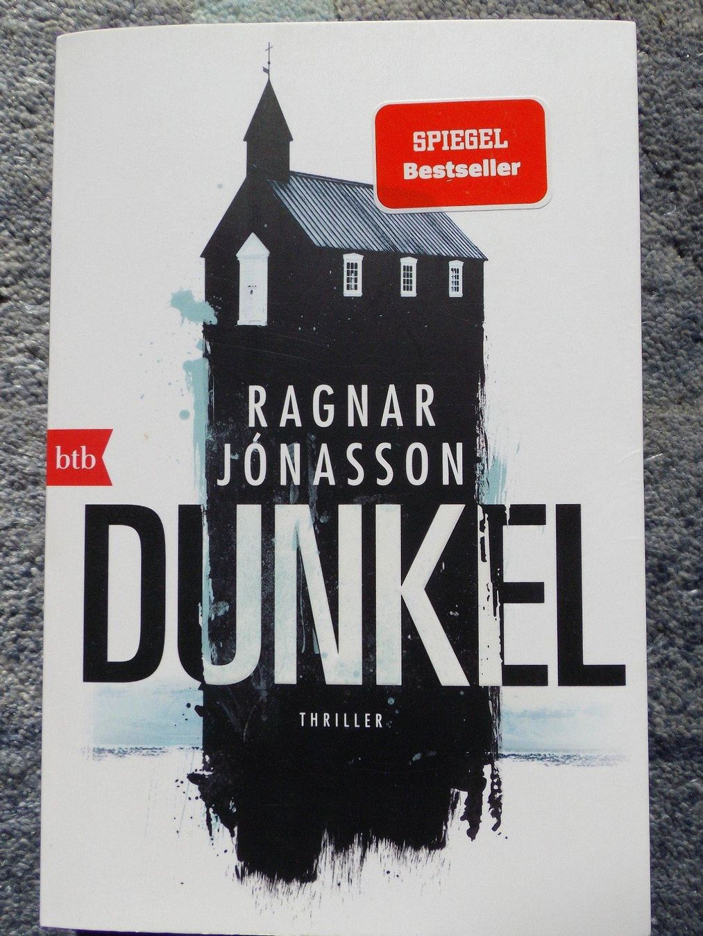 Libri: Ragnar Jonasson: Dunkel – Usato da Uster venduto da urs_75by