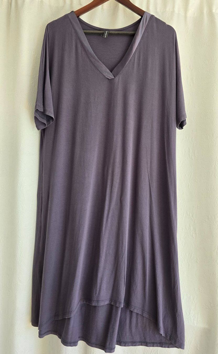 Rainbow Robes: Freizeitkleid Grösse 44/46 grau – D'occasion à Meggen par everydaysale