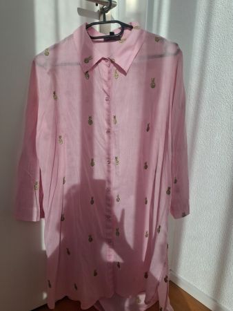 Wunderschöne Bluse neu. In rosa- gold.