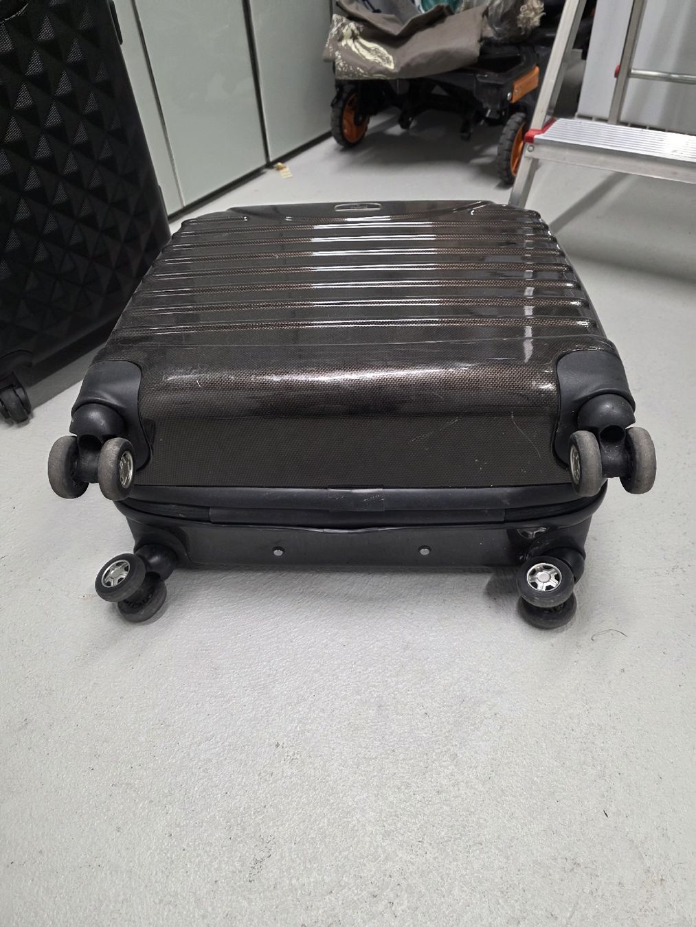 Altro in Aeronautica: Trolley 45x45x23cm – Usato da Zürich venduto da auctionhero 3