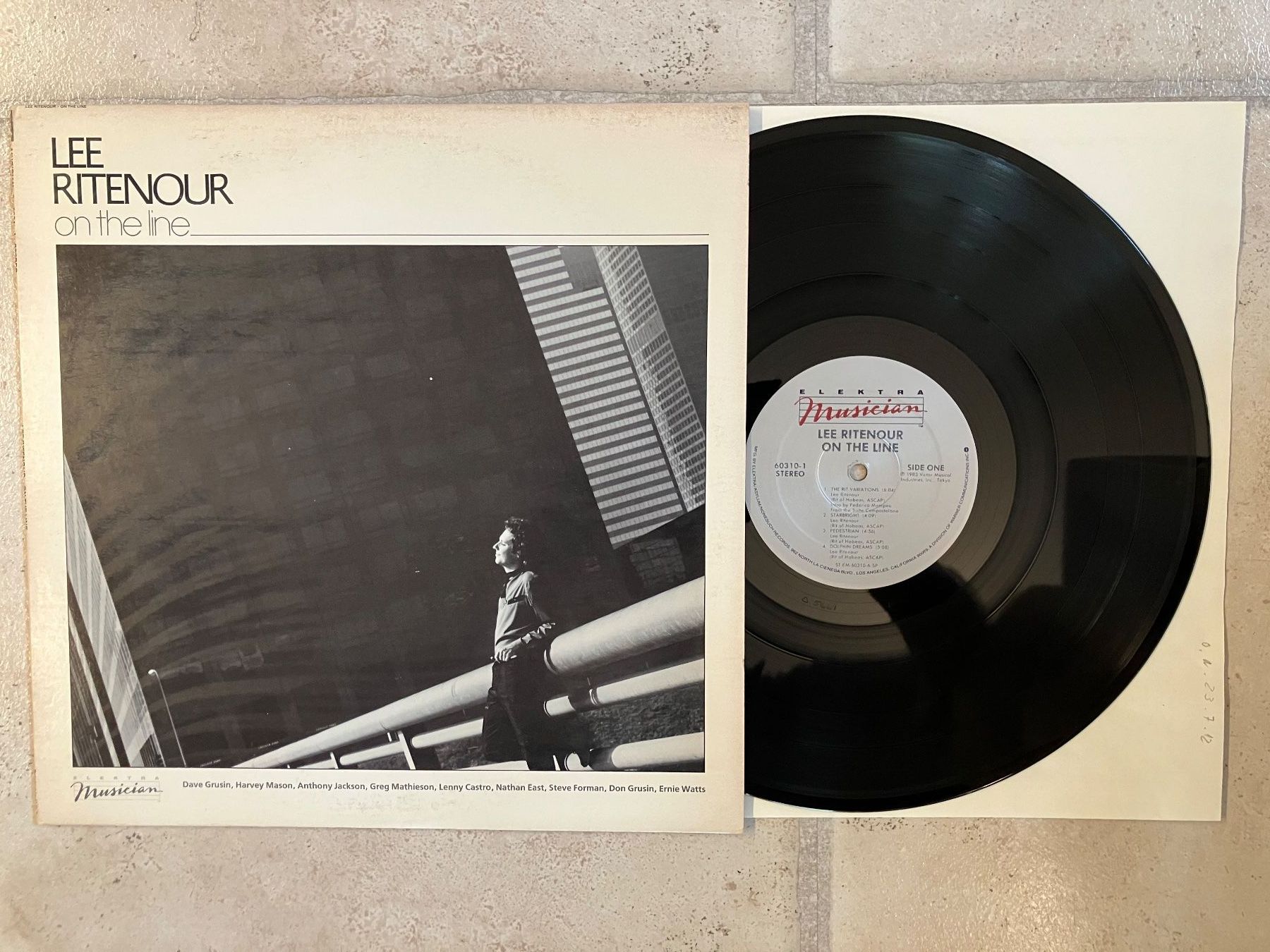 Dischi in vinile: Lee Ritenour - On the Line, LP Jazz – Usato da Widen venduto da DexterGordon
