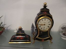 Zenith - aufziehbare Pendeluhr mit Sockel